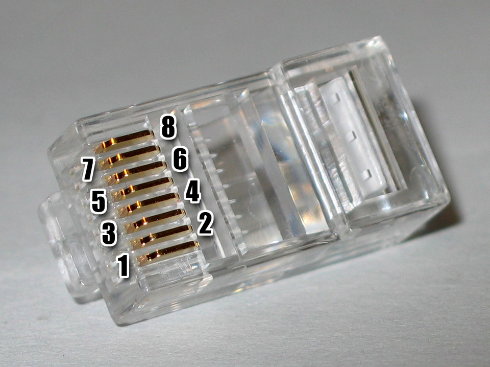 Datei:Rj45plug-8p8c.png