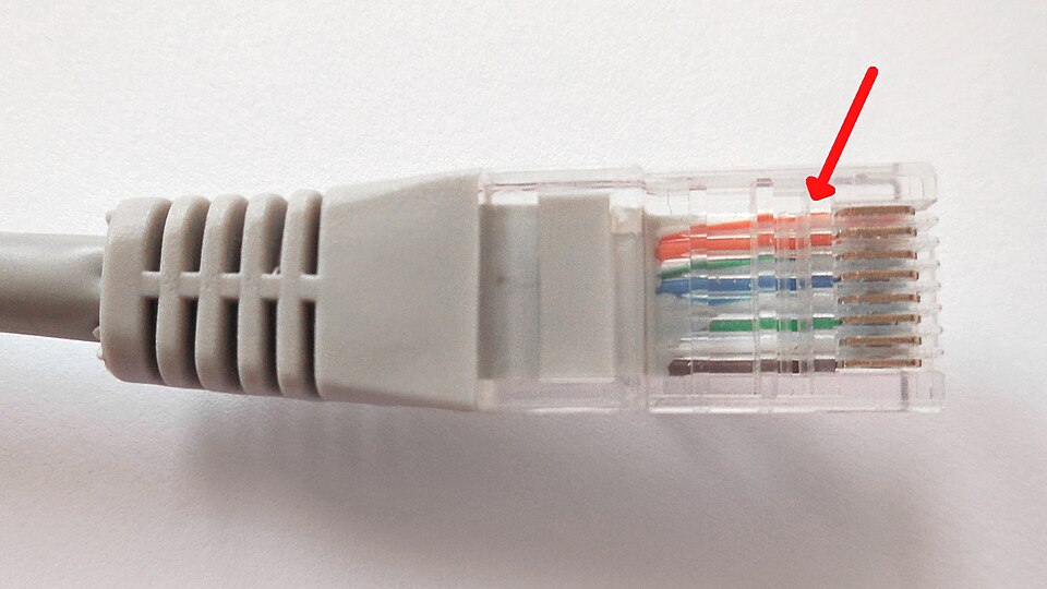 Datei:Stecker RJ45 568B Pfeil.jpg